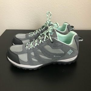 Columbia Hiking Shoes • Kids 5